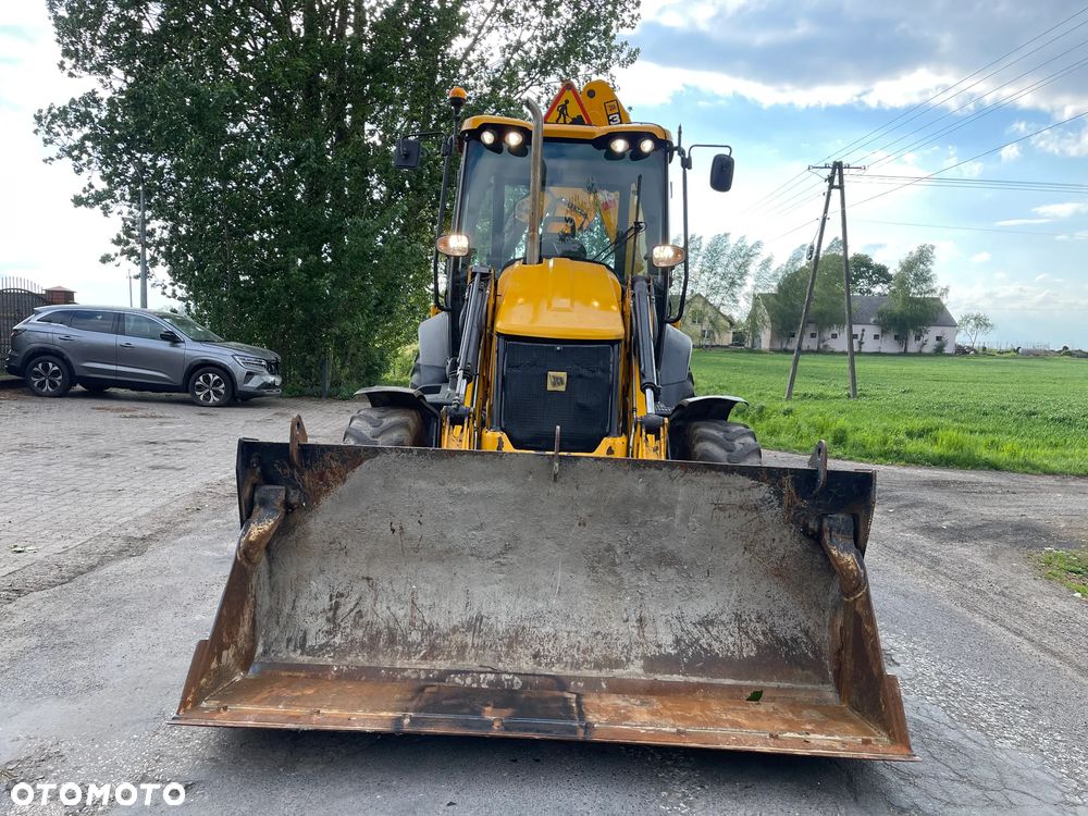 JCB Koparko Ładowarka Koparka Jcb 3CX Szczęka Krokodyl,Ramię z teleskopem_Bardzo ładna i zadbana_Cała W Oryginale Niemalowana_GOTOWA DO PRACY_Skrzynia biegów Mechaniczna 4 BIEGI_KLIMA - 17