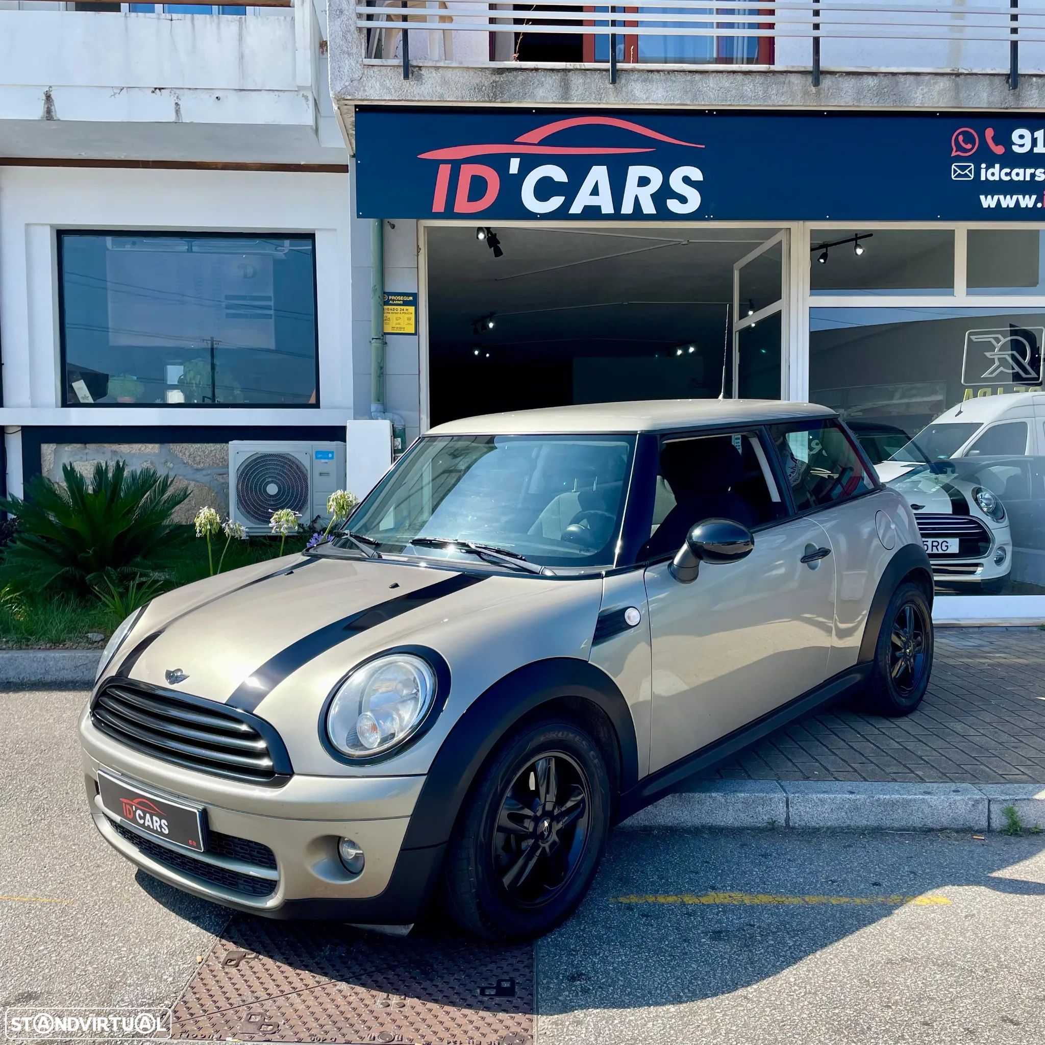 MINI 3 Portas Cooper D - 1