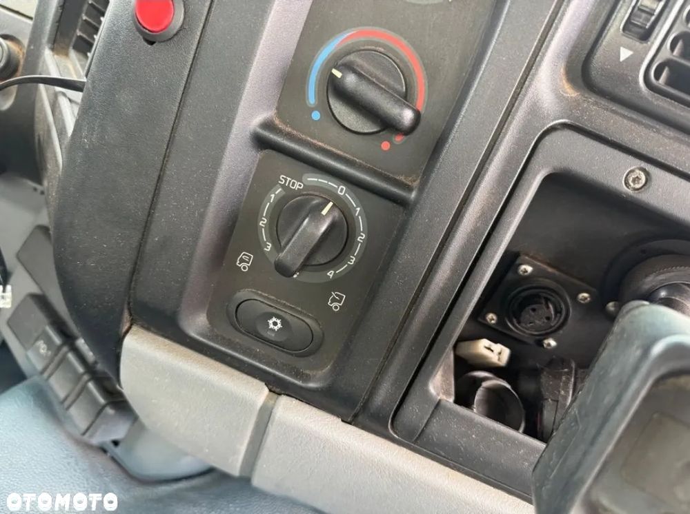 Renault Kerax 4x4 320DCi Wywrotka 3str 2004r. Klima SPECJALNY Solarka ACOMETIS Piaskarka Pług - 37