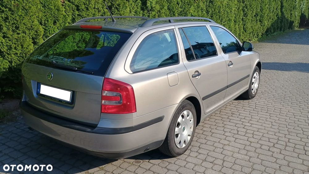 Skoda Octavia 1.6 Tour - 8