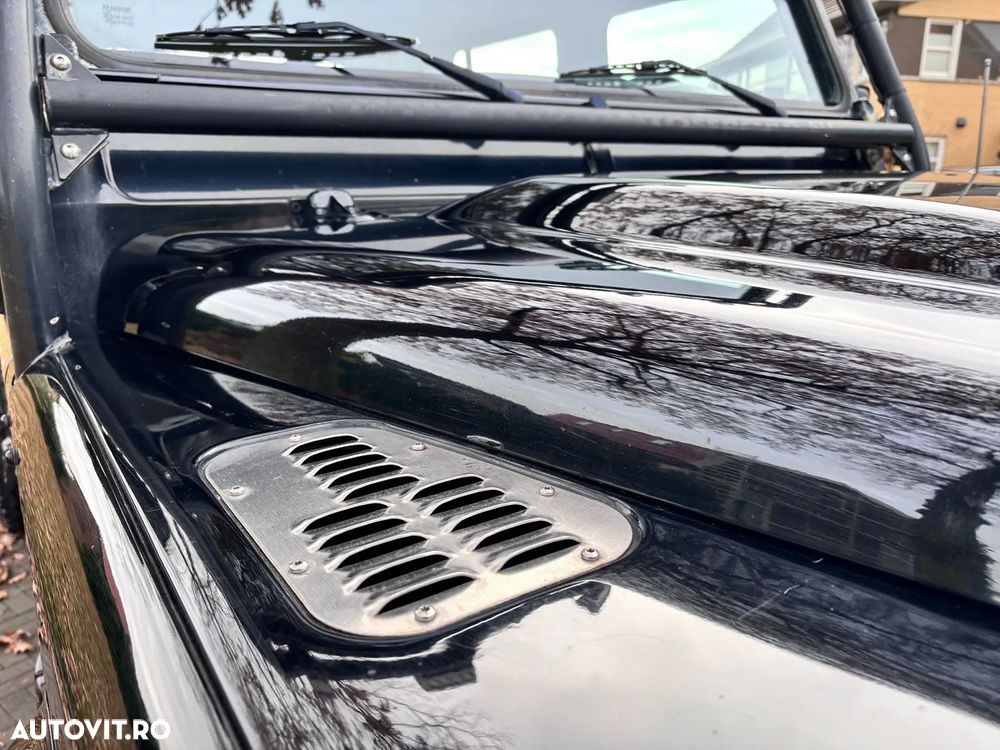 Land Rover Defender - 9