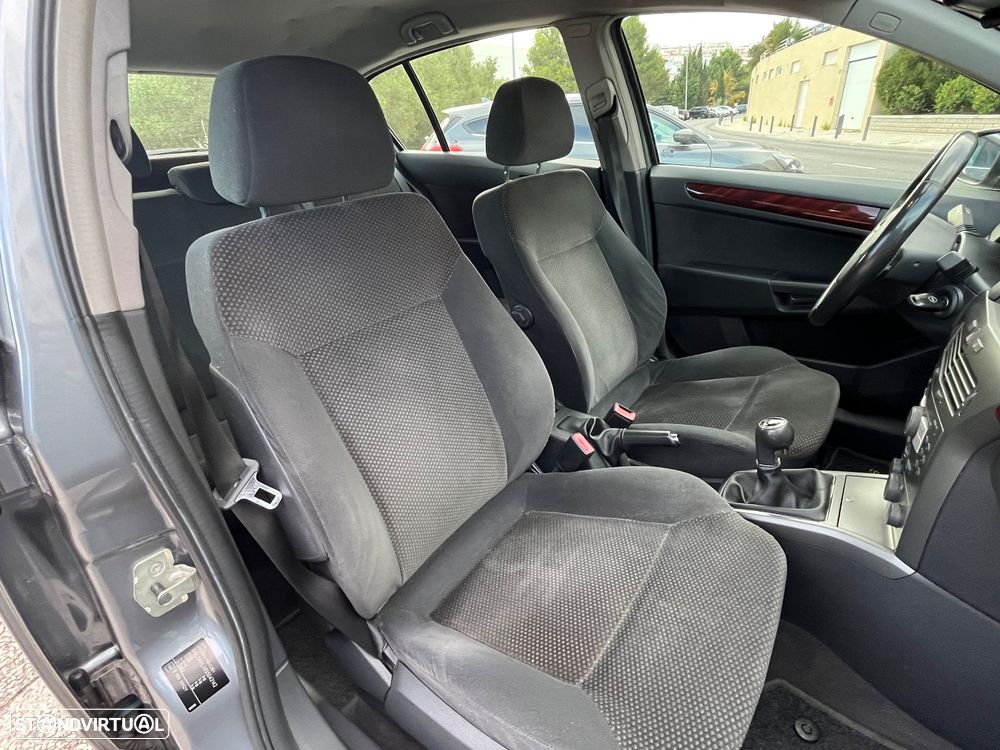 Opel Astra 1.7 CDTi Elegance - 23