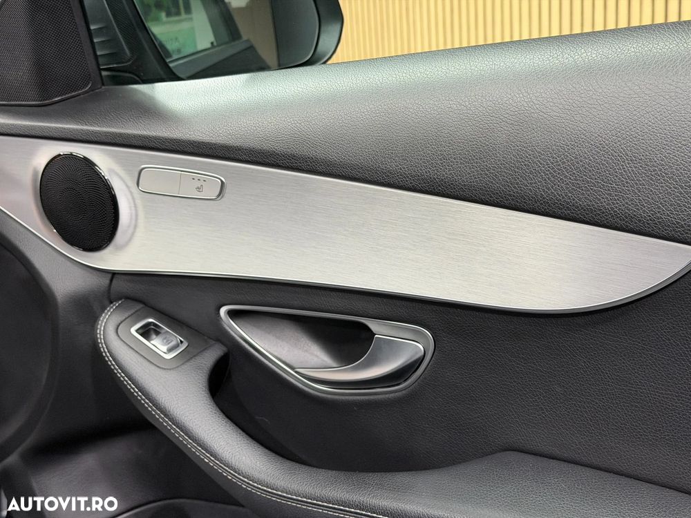 Mercedes-Benz C - 23