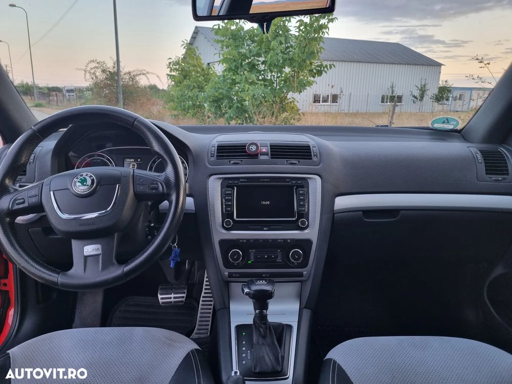 Skoda Octavia Combi 2.0 TFSI RS DSG - 7