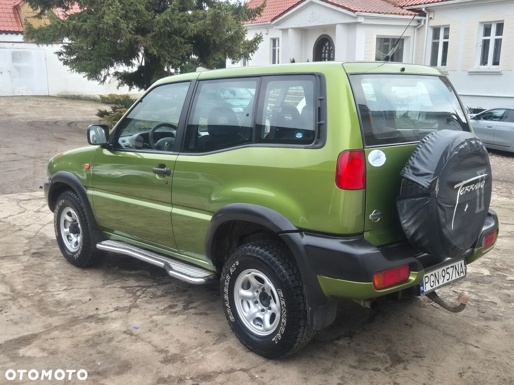 Nissan Terrano - 1