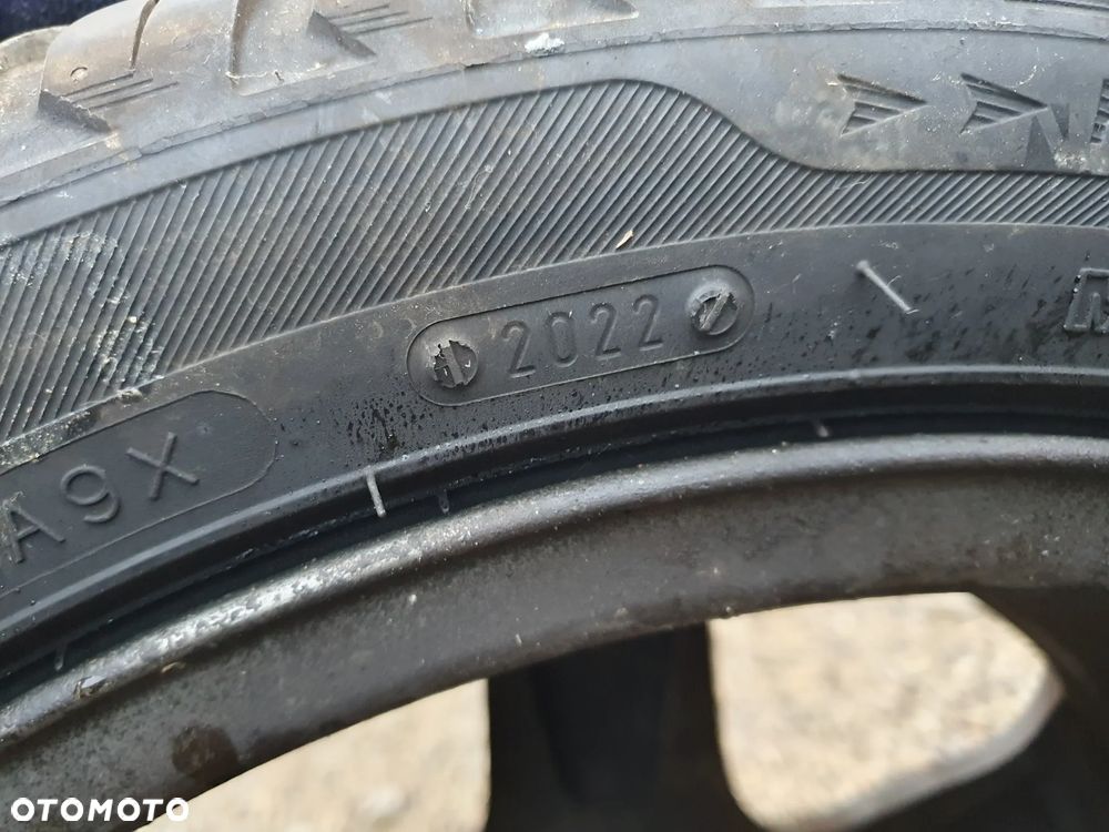 VOLKSWAGEN R17 UNIKATOWE ORYGINALNE FELGI ALUMINIOWE 17" 7J ET38 5X100 ALUFELGI 1J0601025S + OPONY CAŁOROCZNE CAŁOSEZONOWE PRAWIE JAK NOWE 4x KORMORAN ALL SEASON 225/45/R17 pow. 7mm 2022r KOMPLET KÓŁ 4 SZTUKI SANTA MONICA GOLF IV GTI - 9