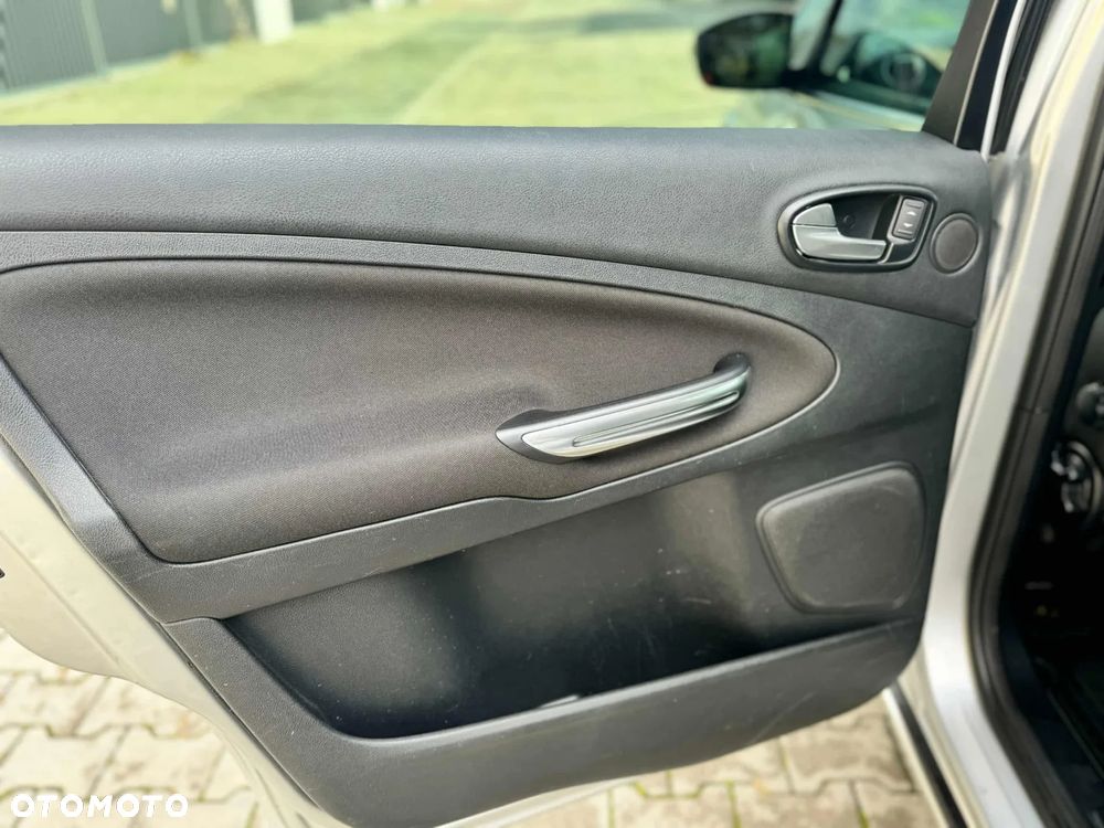 Ford S-Max 2.0 TDCi DPF Titanium - 23