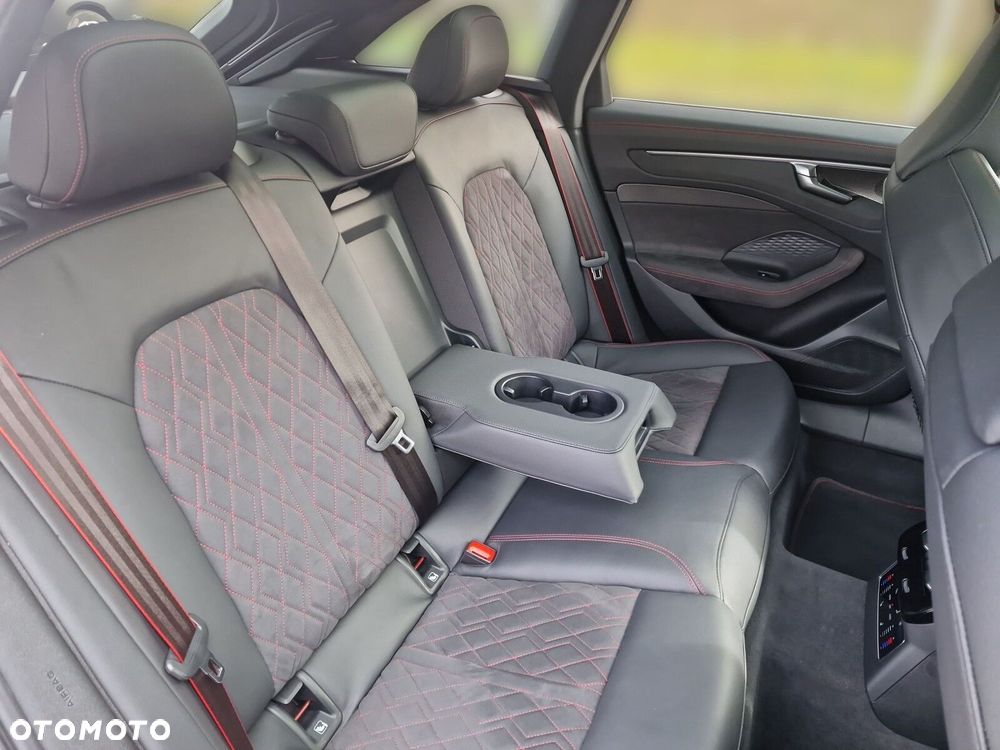 Audi A6 Avant - 13