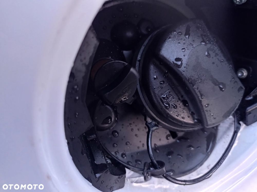 UWAGA ! 2019 OPEL CORSA E 1,4 16V MPI 100PS 5DRZWI BENZYNA - 12