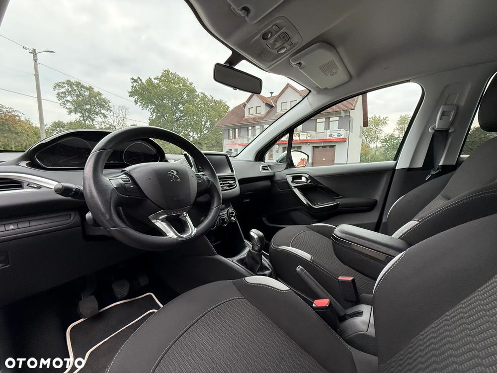 Peugeot 208 1.2 VTi Style - 16