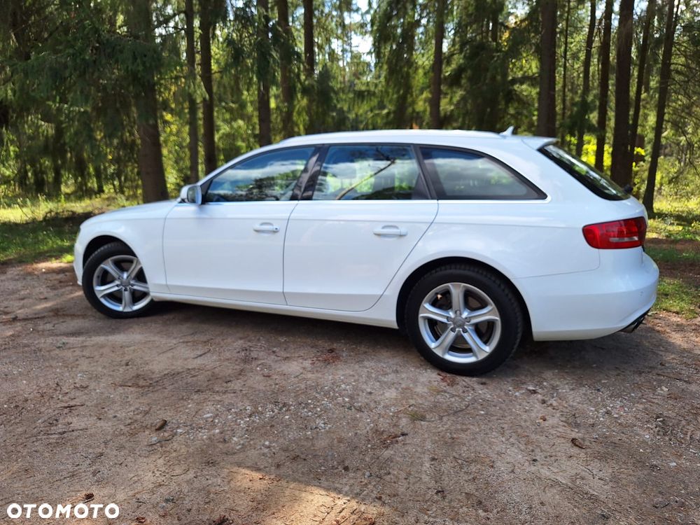 Audi A4 Avant 2.0 TDI S tronic - 8