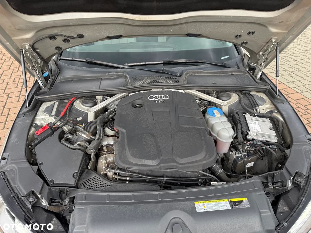 Audi A4 Avant 2.0 TDI ultra S tronic - 17