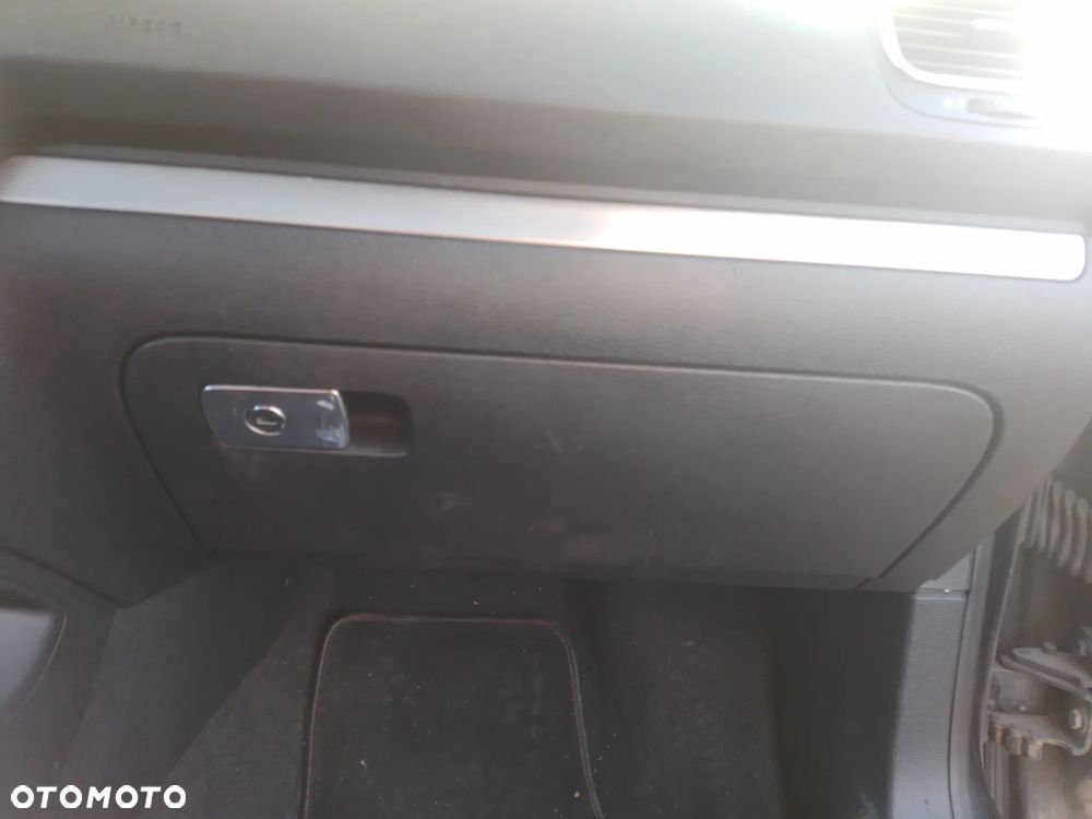 VW EOS 2.0 FSI 05-10 -  OSŁONA PRZECIWSŁONECZNA PRAWA LEWA - 28