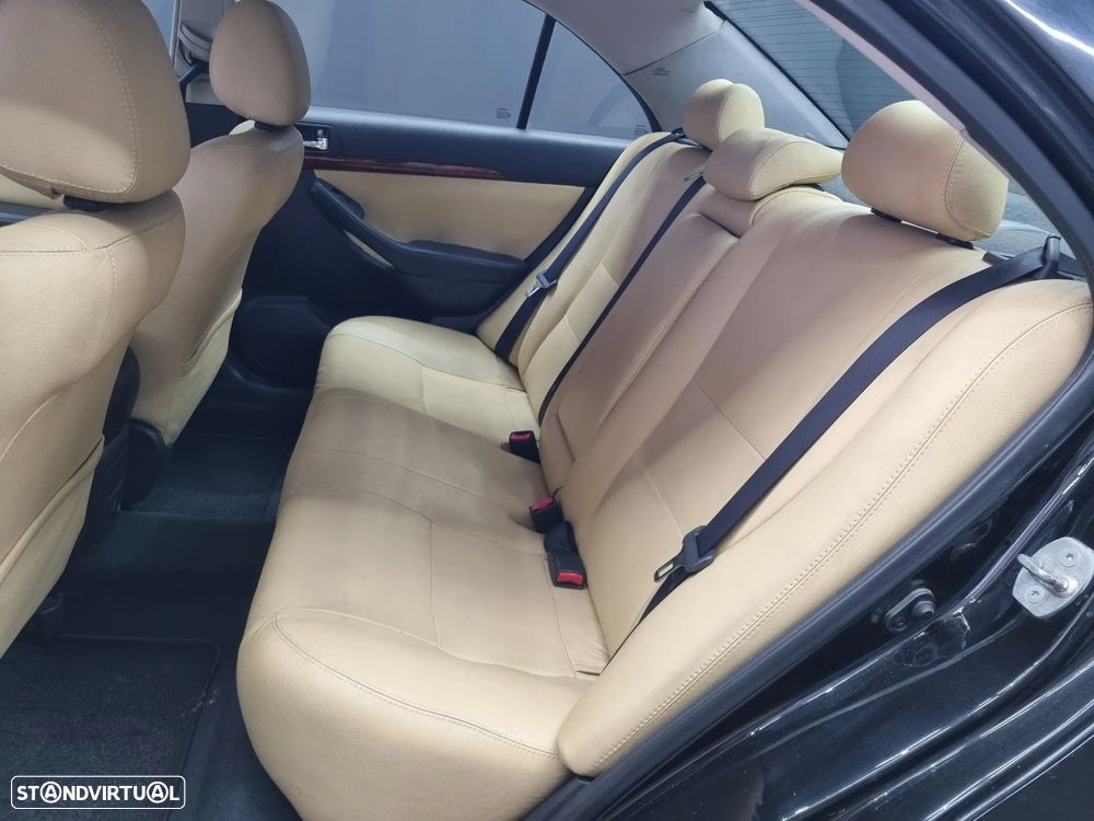 Toyota Avensis SD 2.0 D-4D Sol TA - 13