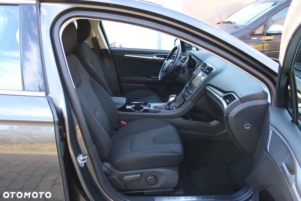 Ford Mondeo 2.0 TDCi Titanium PowerShift - 25