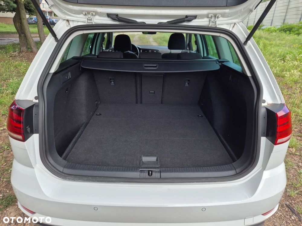 Volkswagen Golf 1.6 TDI BMT Comfortline - 12