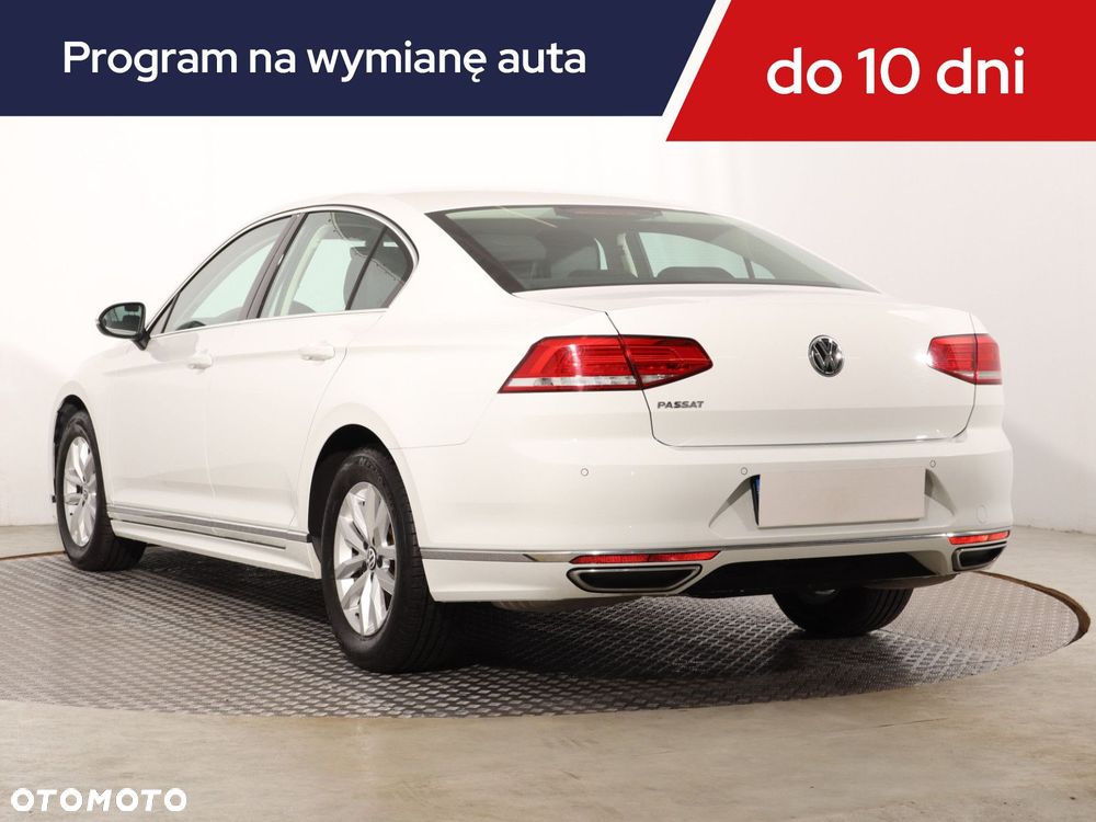 Volkswagen Passat 2019 photo 5