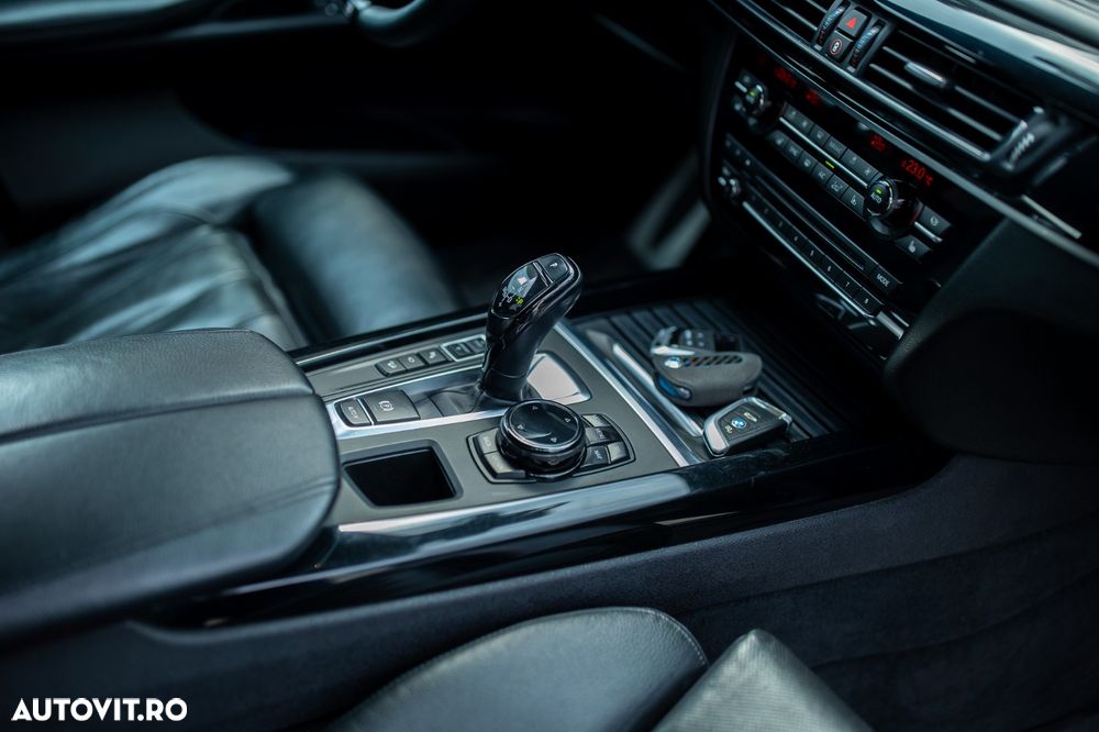 BMW X5 M M50d - 15