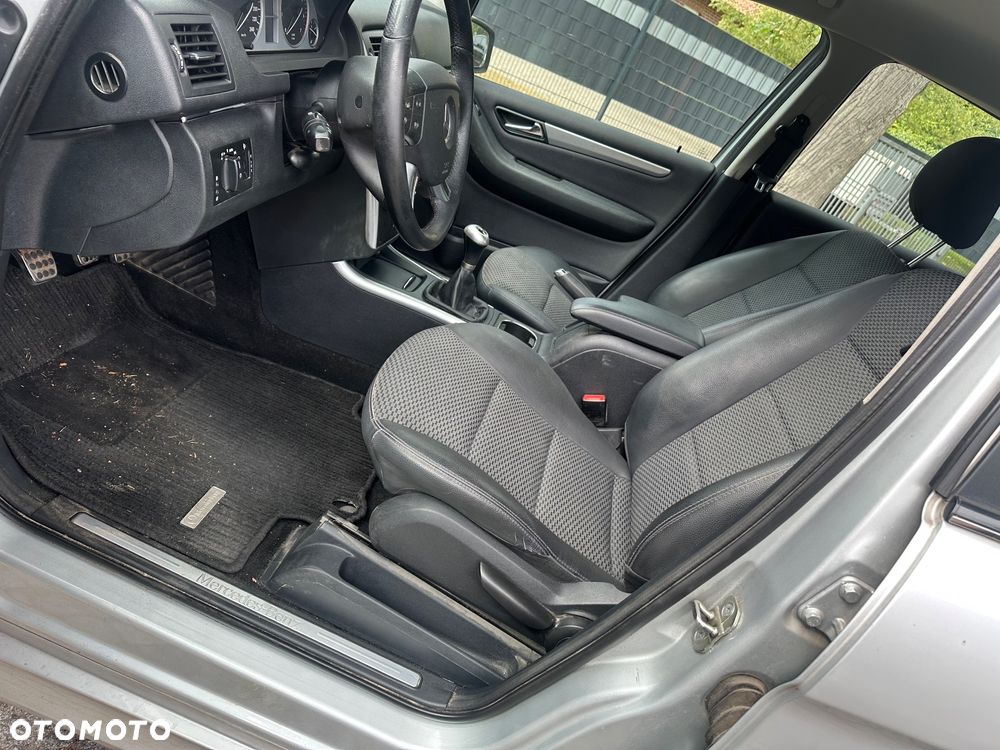 Mercedes-Benz Klasa B 160 BlueEFFICIENCY SPORT EDITION - 31