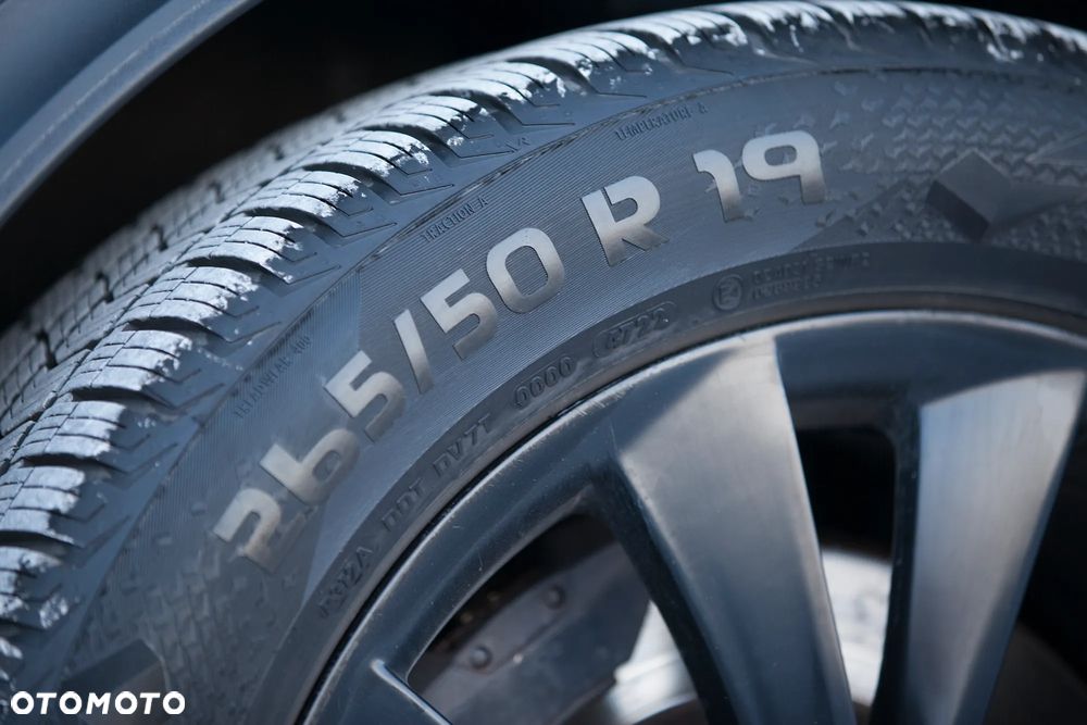 Tesla Model X 90 D - 28