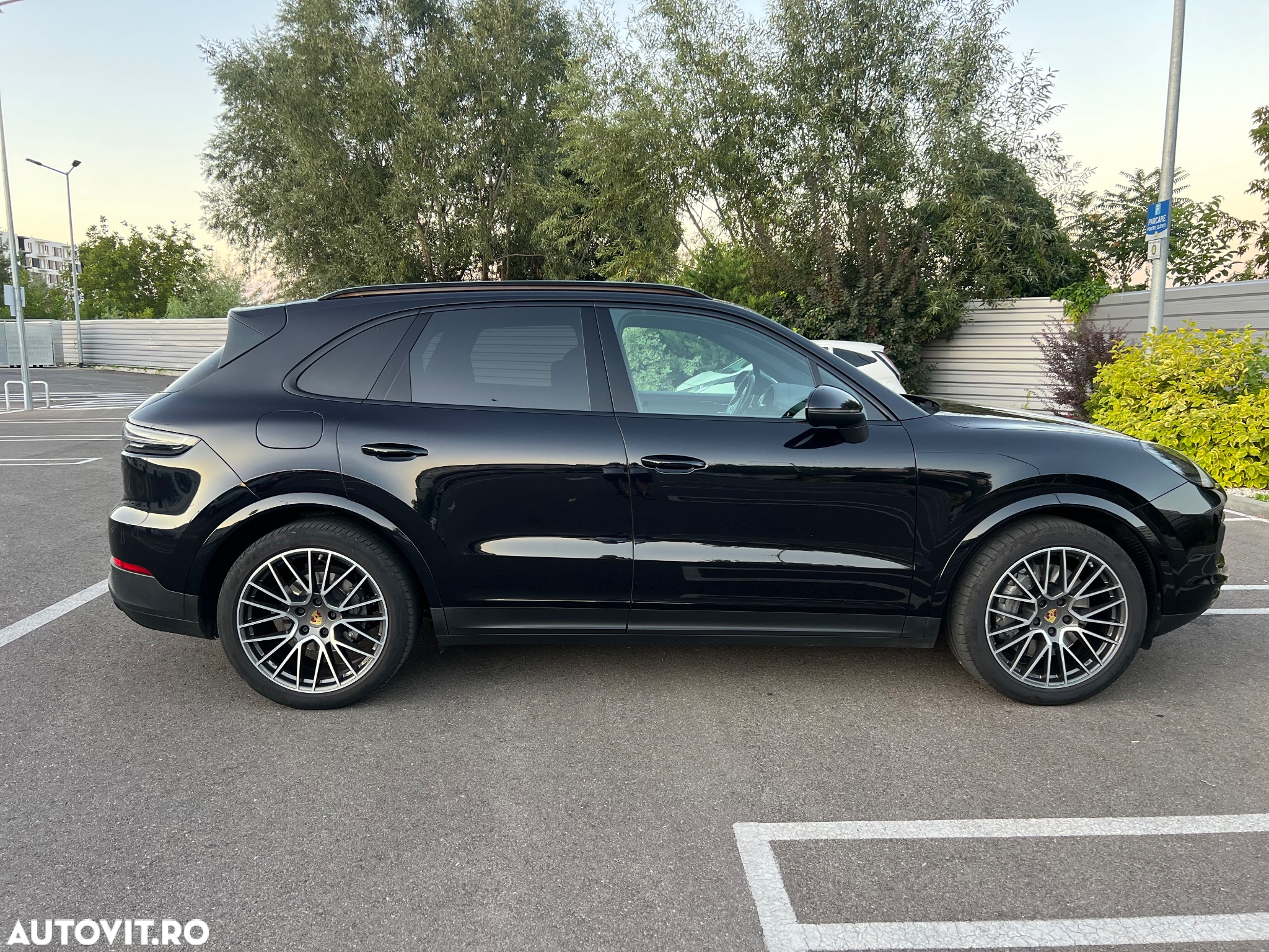 Porsche Cayenne S - 23