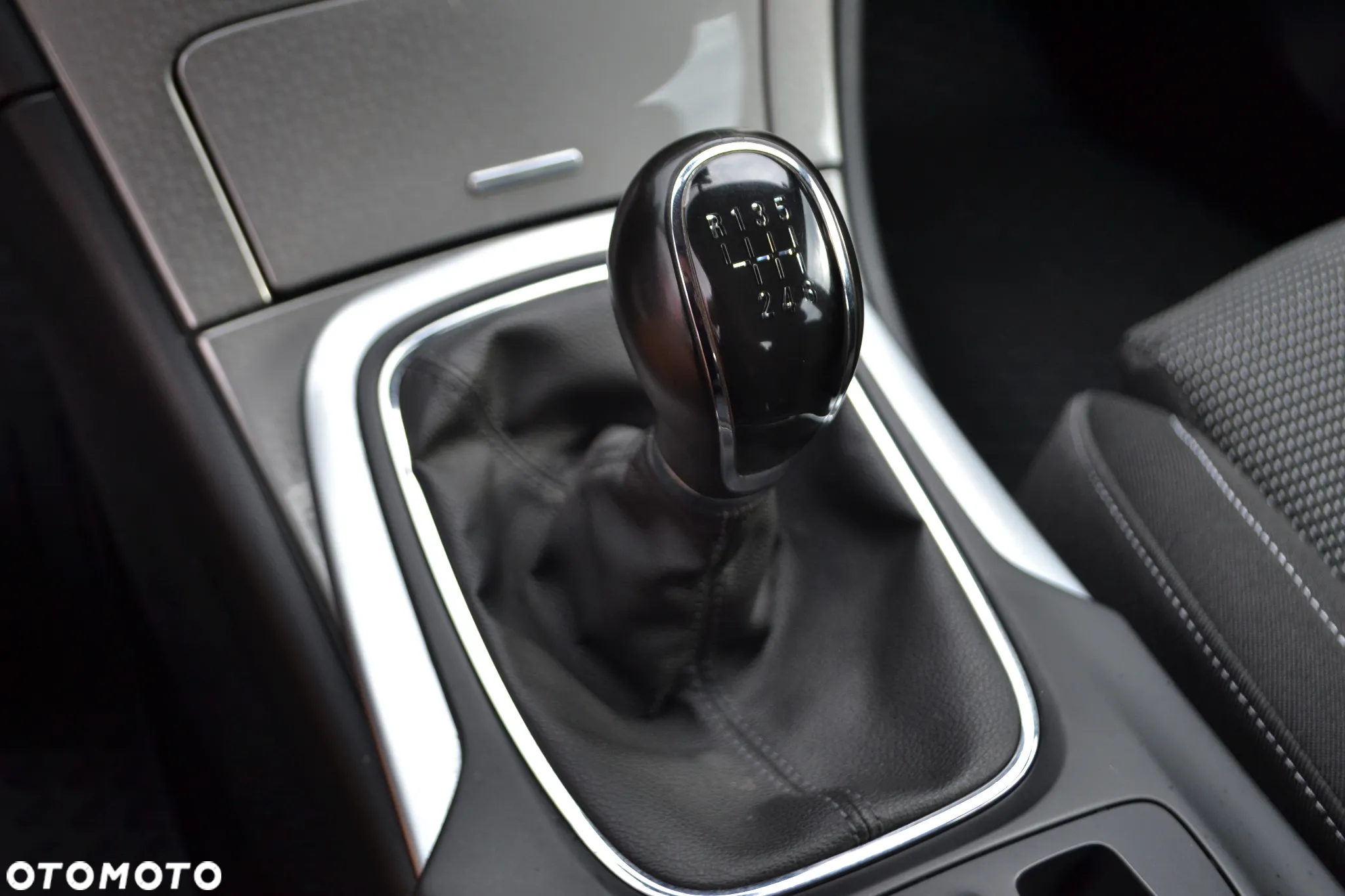 Opel Insignia - 23