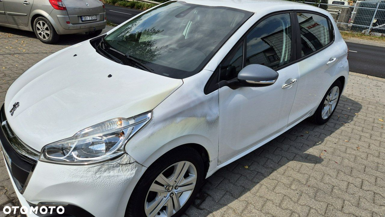 Peugeot 208 1.2 PureTech Active - 19