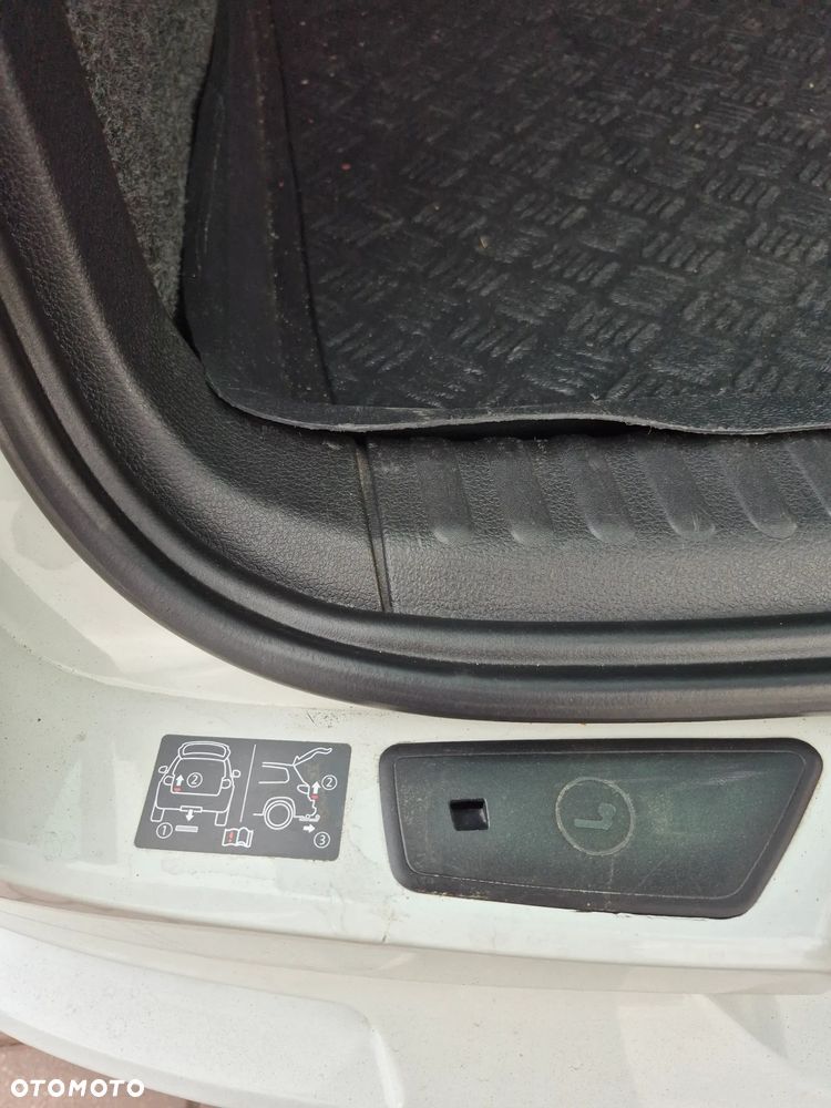 Volkswagen Tiguan 2.0 TDI 4Mot Perfectline R-Style DSG - 12