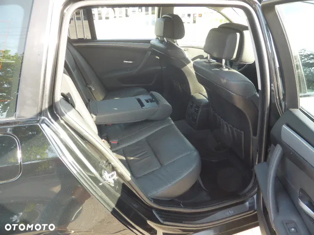 BMW Seria 5 525i Touring Edition Lifestyle - 8