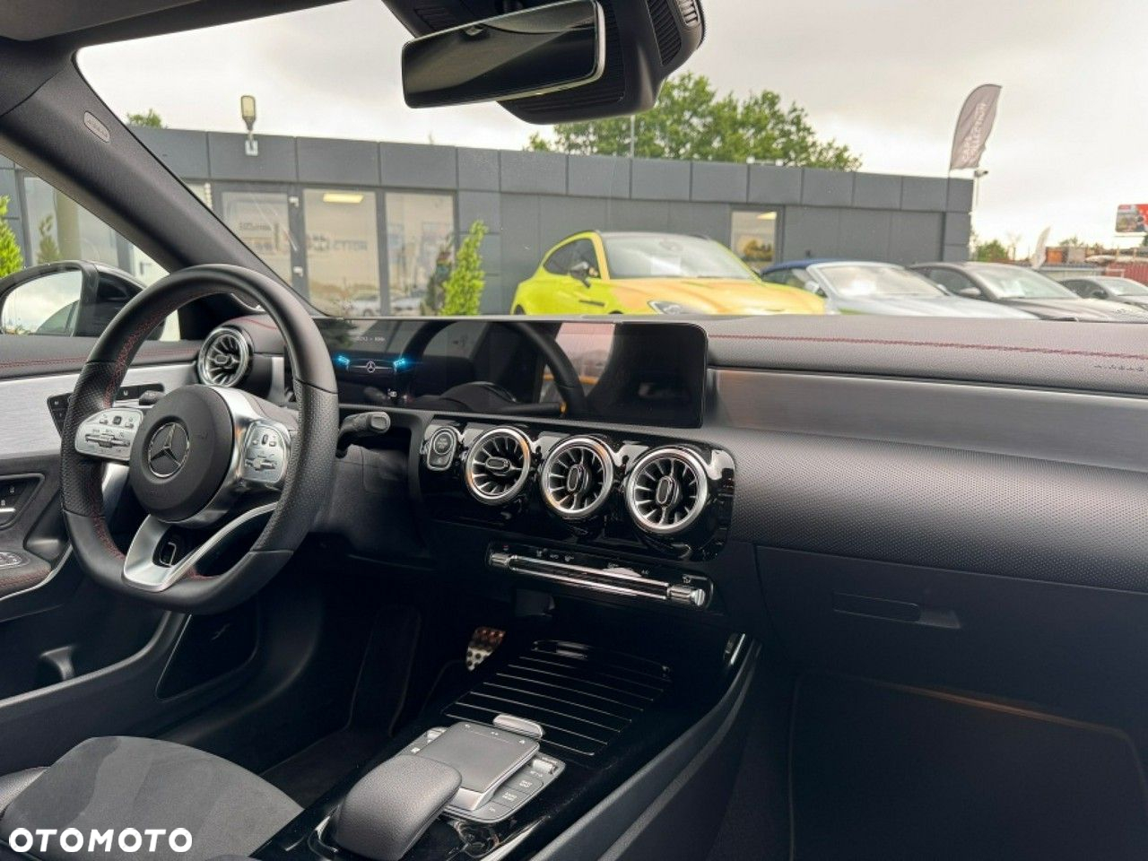 Mercedes-Benz CLA - 13
