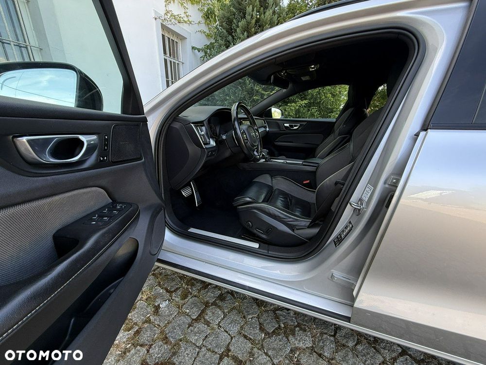 Volvo V60 T4 Geartronic R-Design - 30
