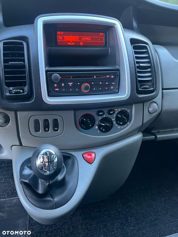 Opel Vivaro - 16