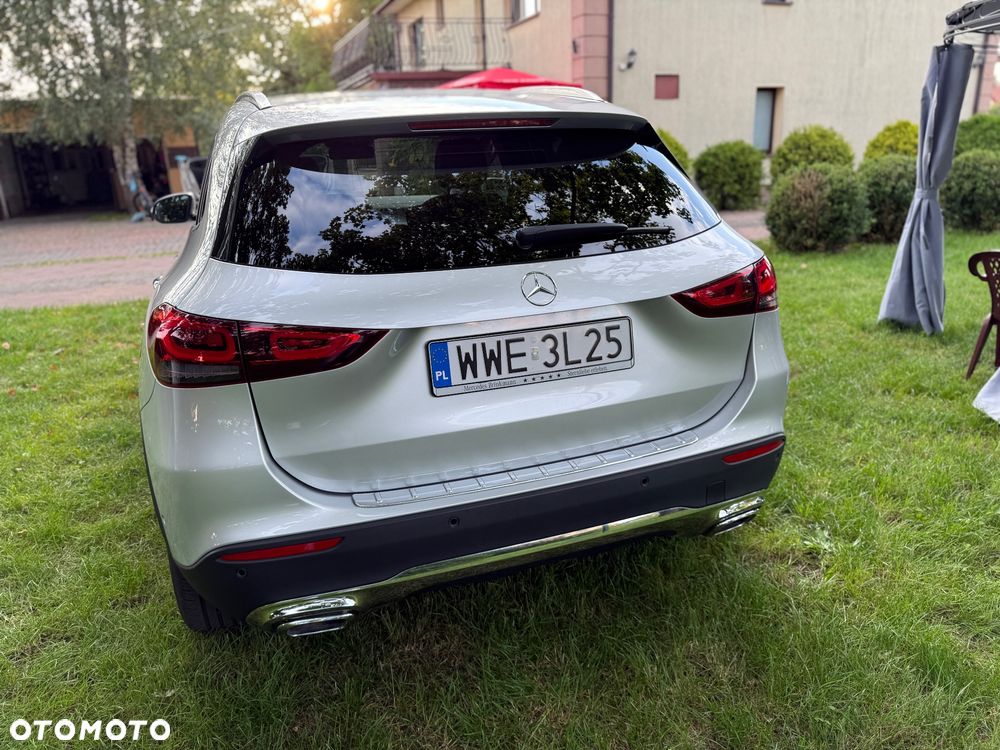 Mercedes-Benz GLA 220 d 4-Matic 8G-DCT - 14