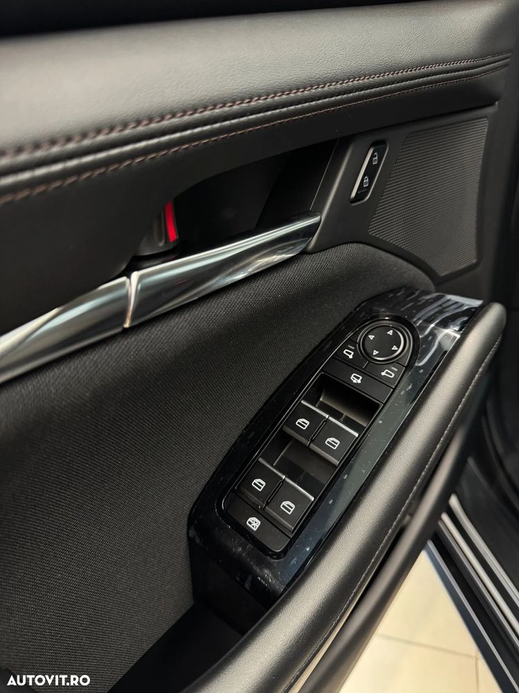 Mazda 3 e-Skyactiv X186 AT MHEV Center-Line - 4