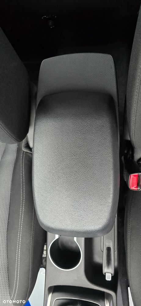 Hyundai i30 blue Kombi 1.4 YES Gold - 30