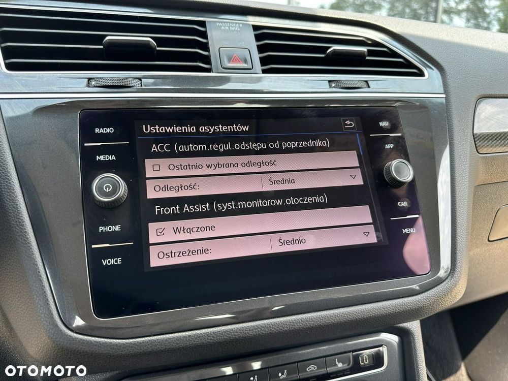 Volkswagen Tiguan 2.0 TDI SCR 4MOTION DSG Highline - 27