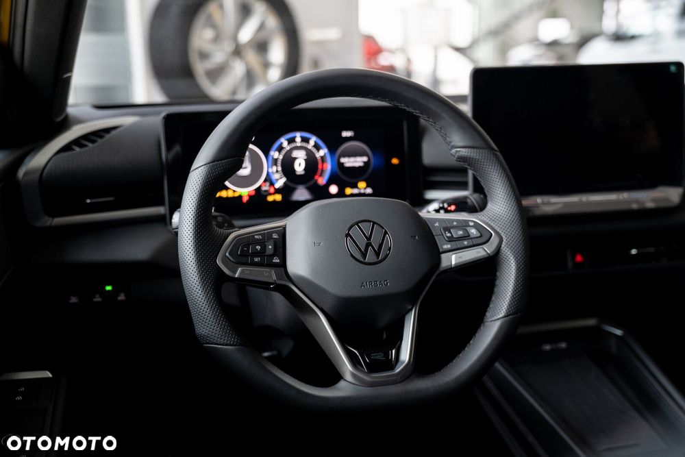 Volkswagen T-Roc 1.5 eTSI R-Line DSG - 17