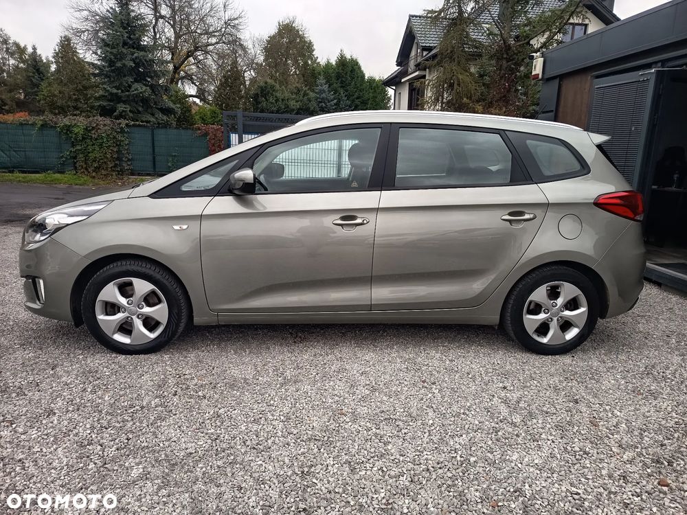 Kia Carens 1.6 GDI Fifa World Cup Edition - 4