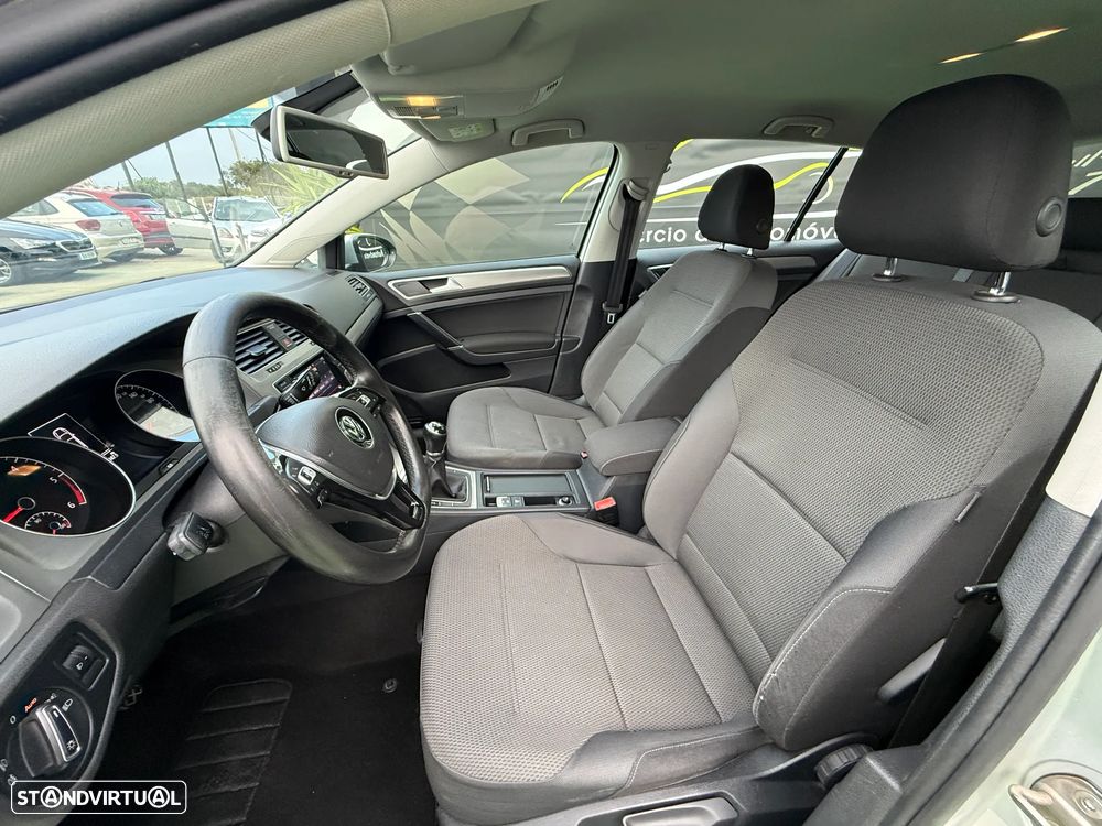 VW Golf 1.6 TDi BlueMotion Trendline - 23