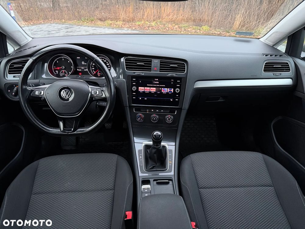 Volkswagen Golf 1.6 TDI BMT Comfortline - 18