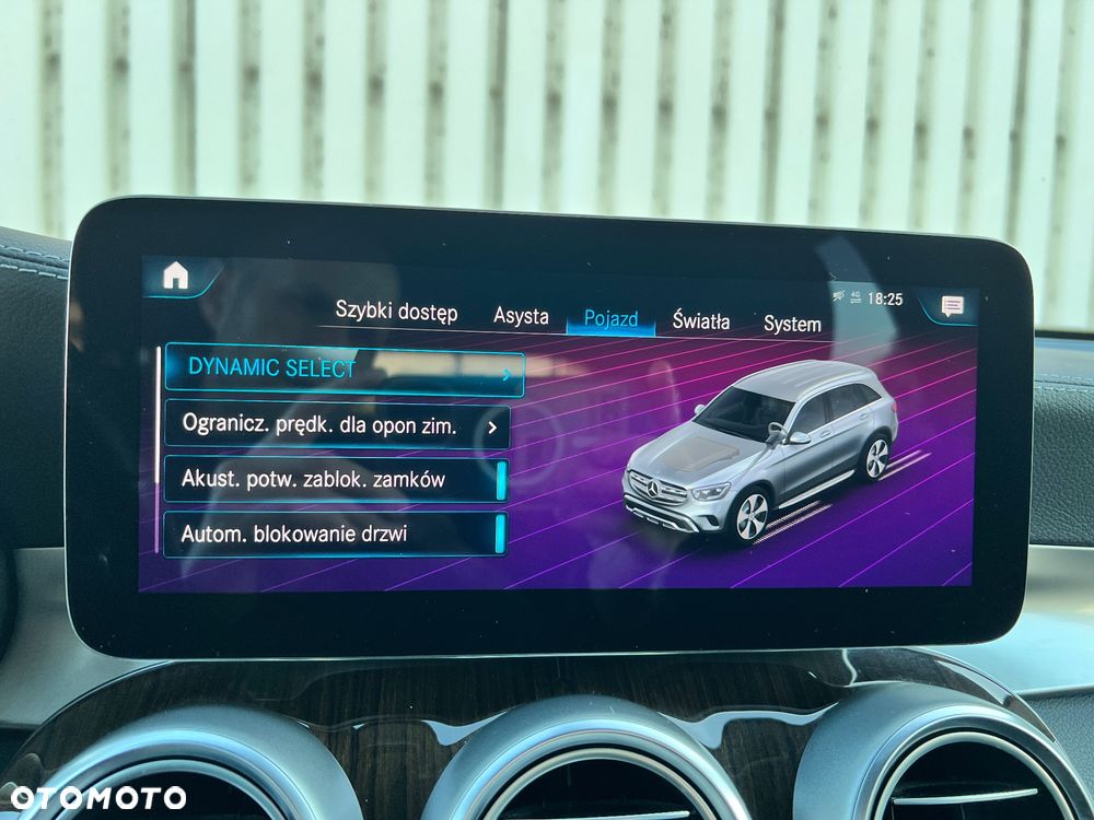 Mercedes-Benz GLC 200 4Matic 9G-TRONIC AMG Line - 34