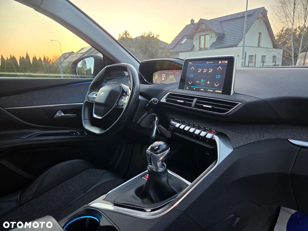 Peugeot 3008 BlueHDi 120 Stop & Start Allure - 34