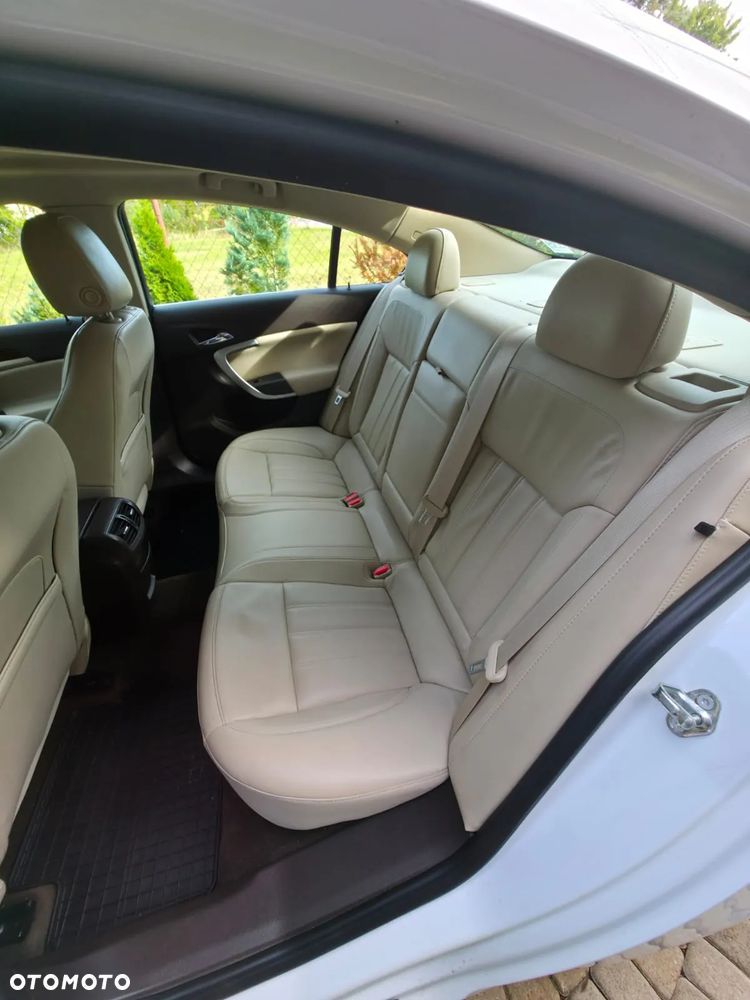 Opel Insignia - 12