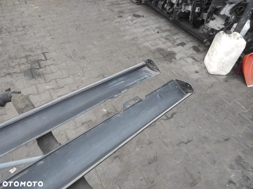 PRÓG PROGI NAKŁADKI LISTWY VW GOLF 5 3 DRZWI 1K3 R32 GTI KOMPLET 1K3853859B 1K3853860B CZARNE WYSYŁKA !!!! - 7