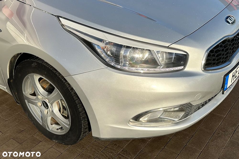Kia Ceed - 14
