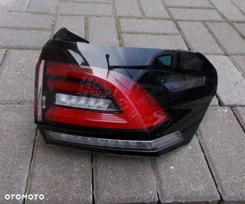 VW Taigo 2021-2022 lampa prawa tył LED - 1