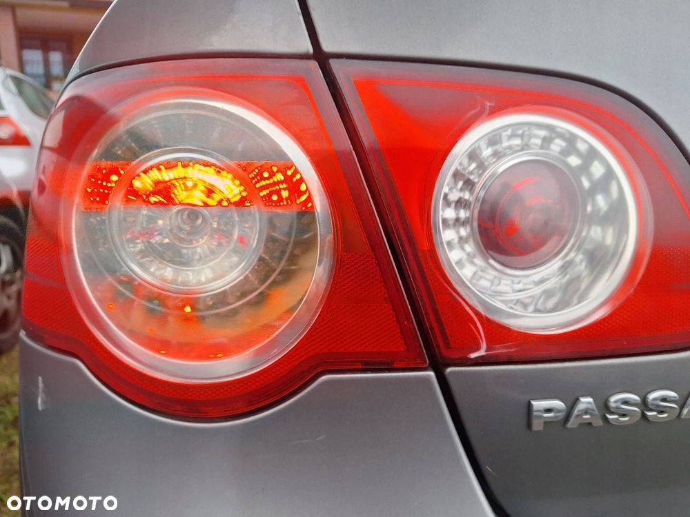 KOMPLETNY TYŁ KLAPA ZDERZAK LAMPA PDC VOLKSWAGEN PASSAT B6 SEDAN LA7T - 7