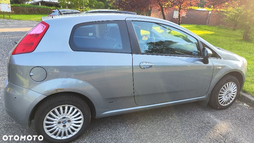 Fiat Grande Punto - 4