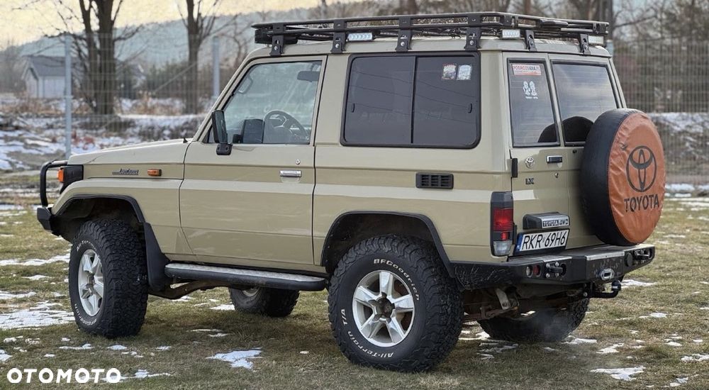 Toyota Land Cruiser - 3