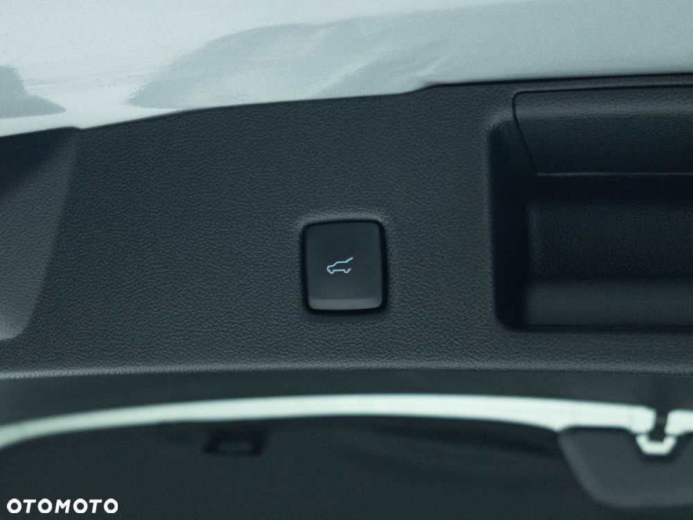 Ford Kuga 2.0 EcoBlue 4x4 ST-LINE X - 36